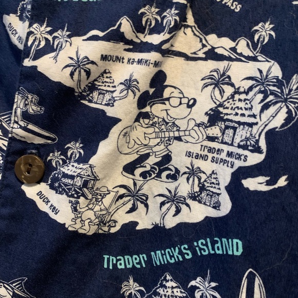 Disneyland Resort Trader Mick’s Mickey Hawaiian Shirt - Picture 4 of 5